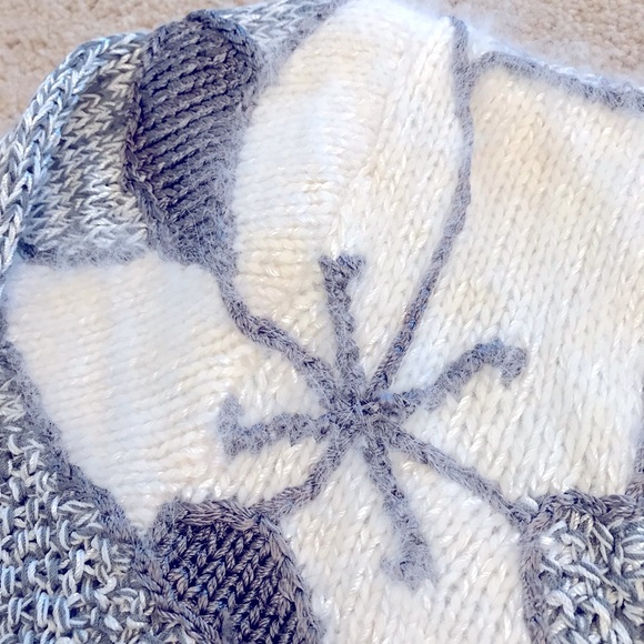 Vintage 80s Nannell Sweater Womens Small Grey White V Neck Angora Hand Knit - Picture 6 of 7
